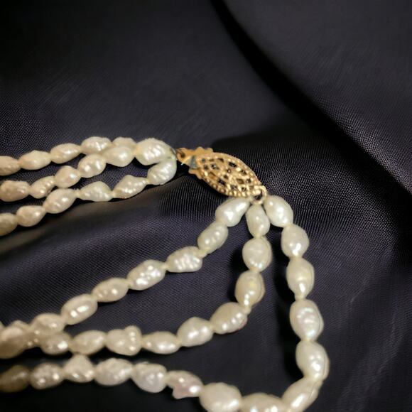 Freshwater Rice Pearl, Onyx, Gold Tone Beads, 3 Strand Necklace, Earring Box Set - Picture 4 of 8